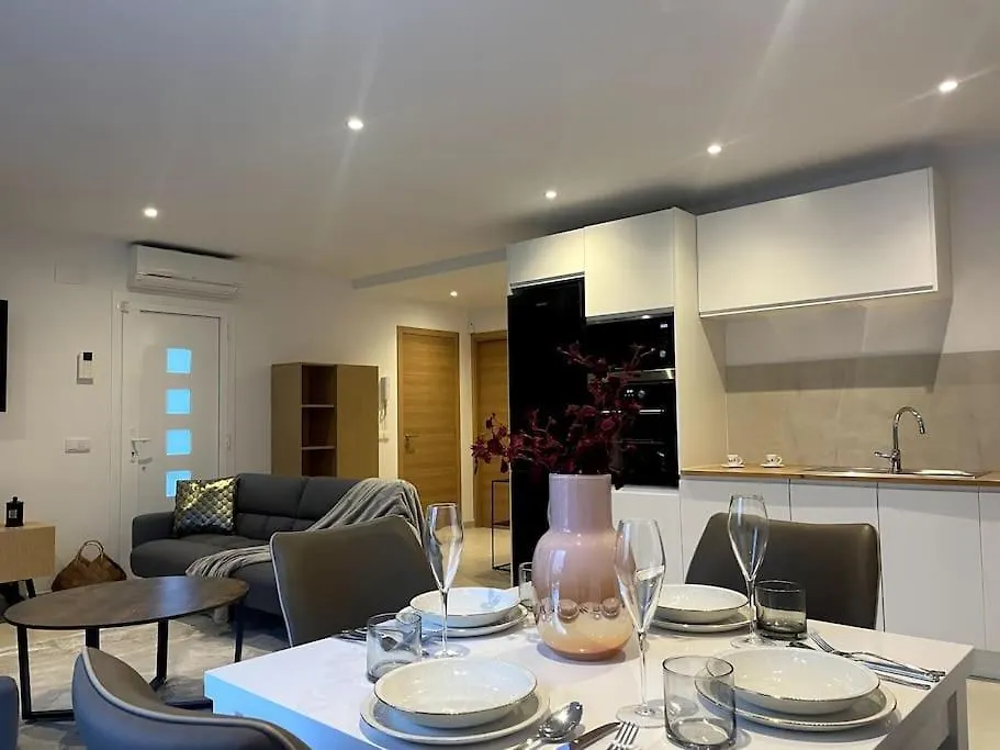 אמפוריבראבה Villa Moderna Piscina Privada